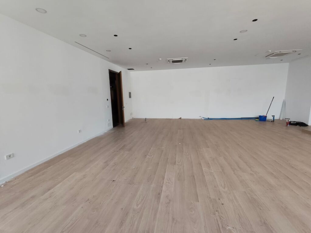 Delijorgj , Ufficio 140m2 in affitto