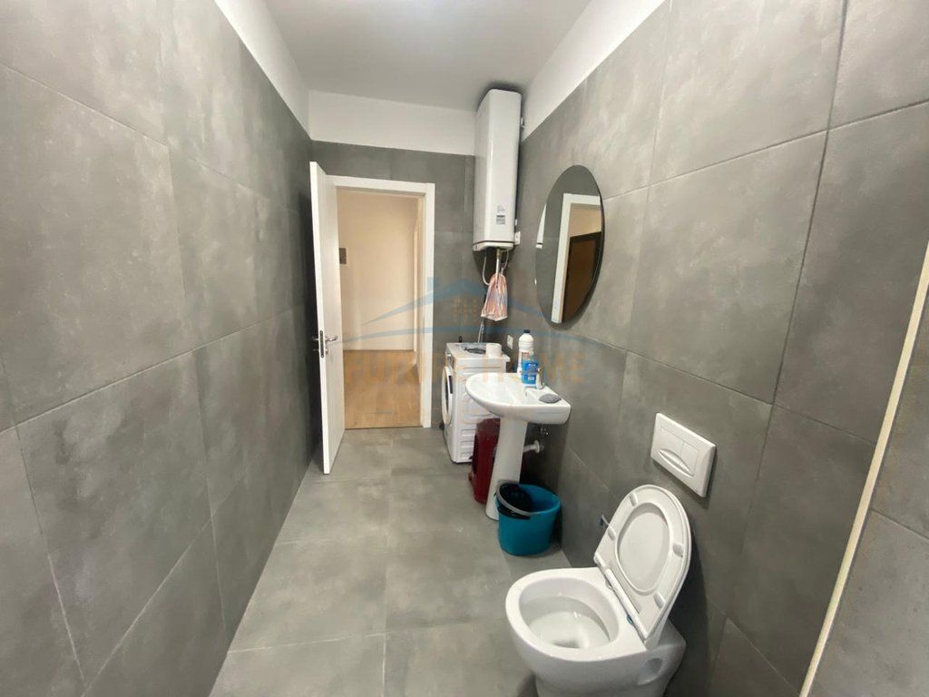 Qera, Apartament 2+1+2, Kamez