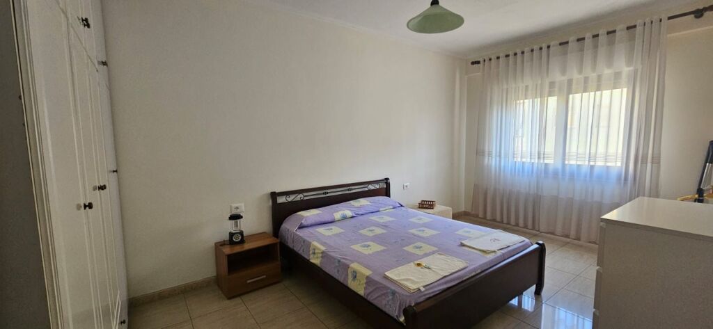 Apartament 1+1 me qira tek Komuna e Parisit!