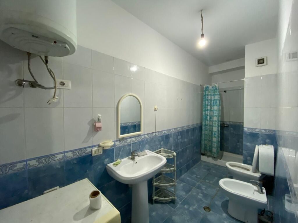 Shitet Apartament 1+1 , Astir
