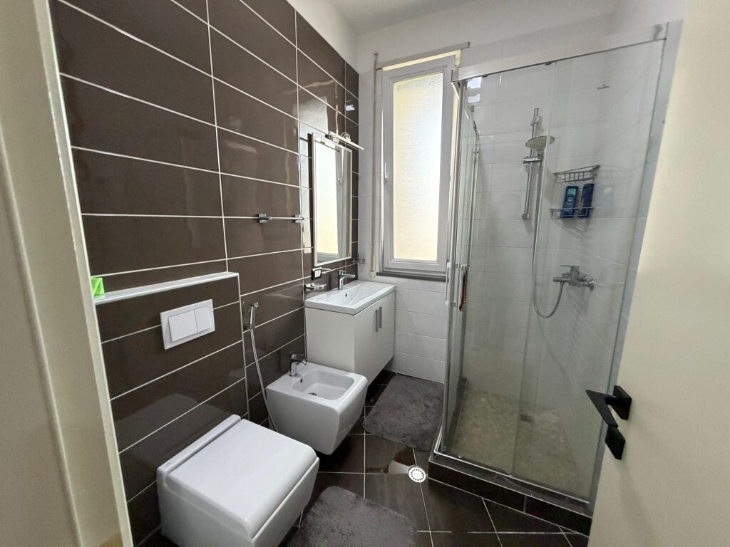 Rent apartment 2+1+2 📍Botanical Garden  💶 900 0 0 lek