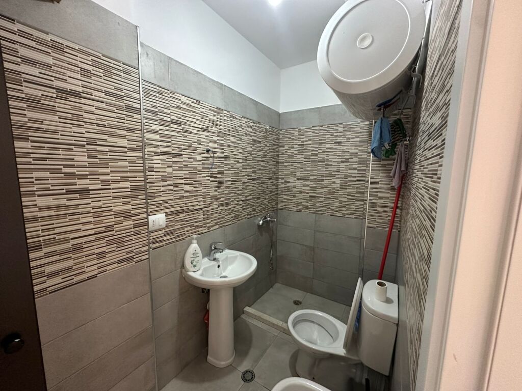 Shitet Apartament 2+1+2 Tualete , Kopshti Zoologjik