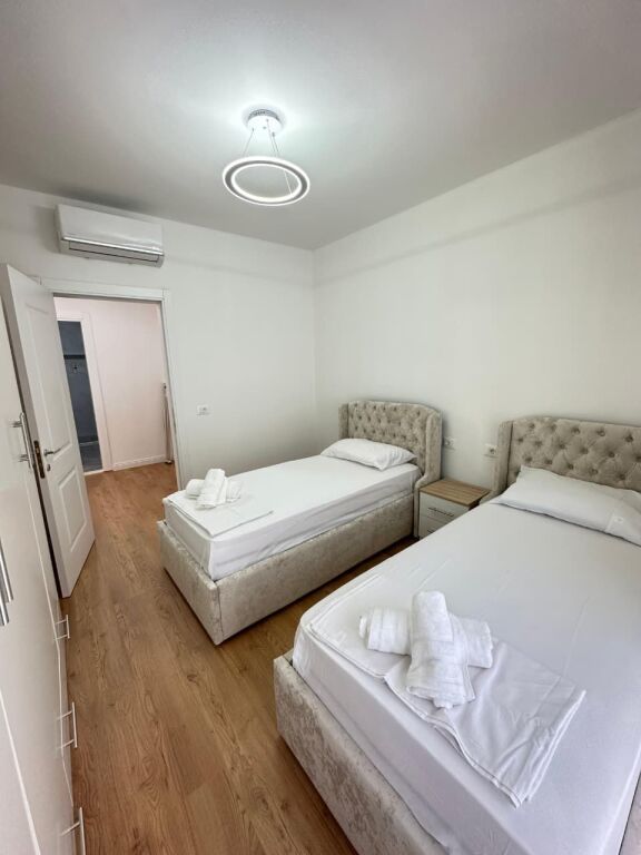 Qera | Apartament 2 + 1 Rruga e Dibres | 700 €/muaj