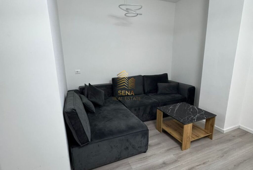 Affitto, Appartamento 1+1+BLK, Viale Zogu I, 650 Euro