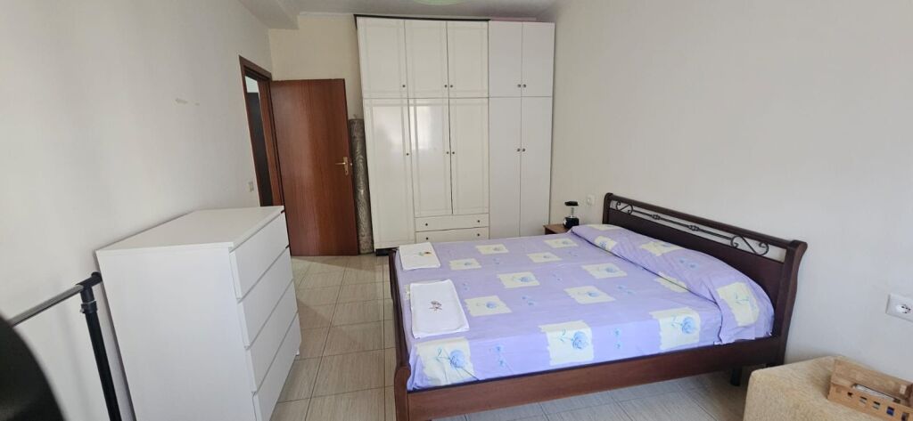 Apartament 1+1 me qira tek Komuna e Parisit!