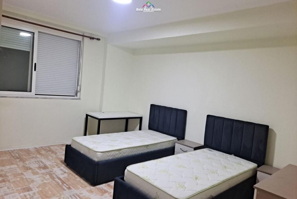 Apartament Me Qera 2+1 Tek Ish Restorant Durresi (ID B2201918) Tirane
