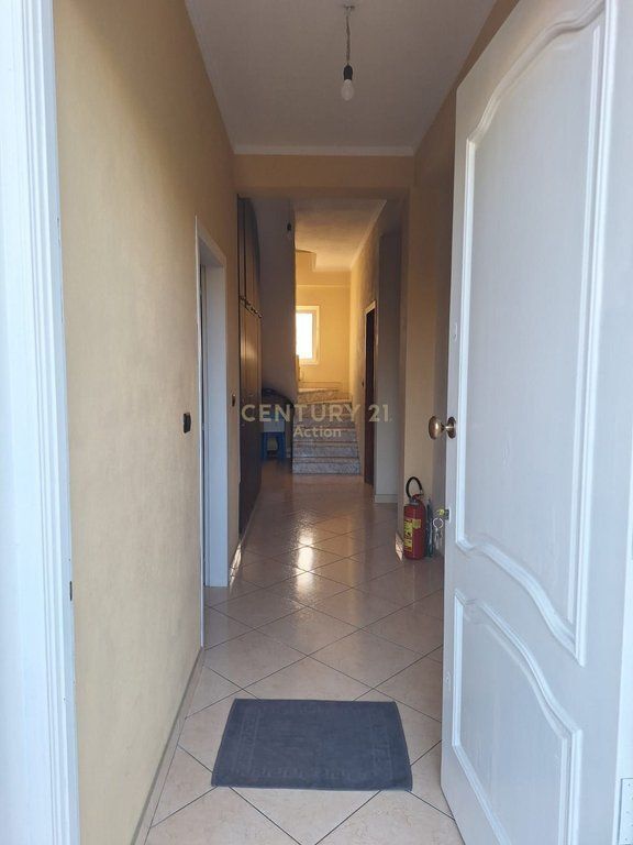 SUPER OCCASIONE 🔥 🏡 Villa su 2 Piani + Terreno in vendita a Durrës, Via della Spiaggia
