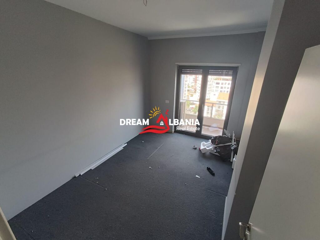 Locale Commerciale in Affitto a Zogu i Zi (ID 42611542)