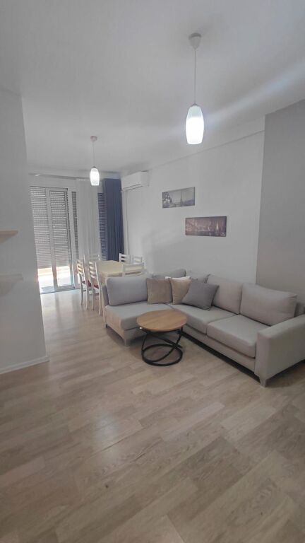 Jepet me qera apartament 2+1i mobiluar tel Kodra e Diellit