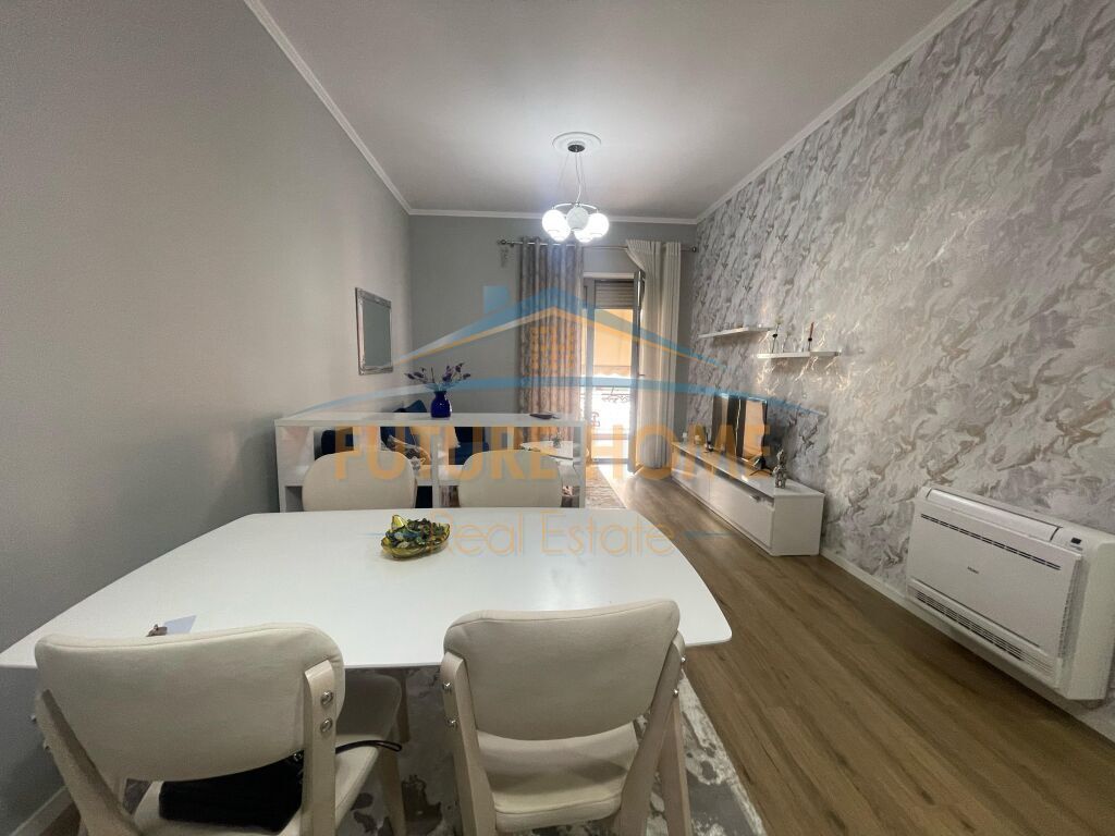 Affitto, Appartamento 1+1+Posto Auto, Complesso Delijorgji, Tirana