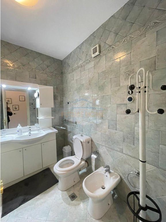 Qera, Apartament 2+1, Myslym Shyri, Tiranë