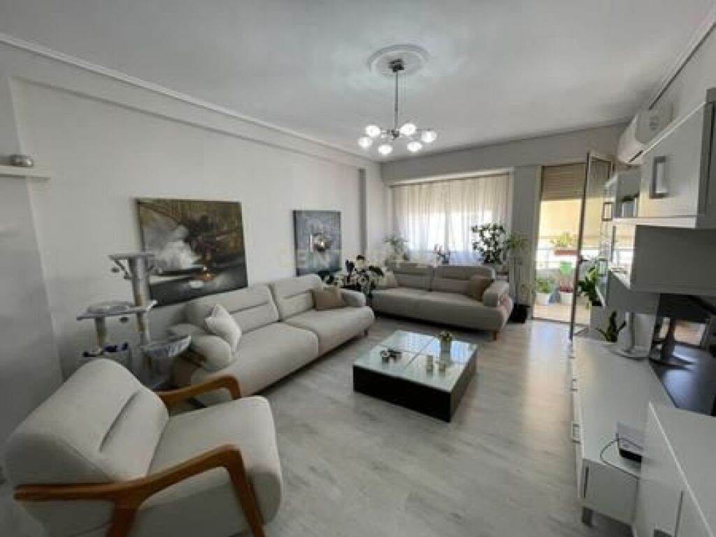 SUPER APARTAMENT 2+1+2 VIJA E PARE NE LUNGOMARE