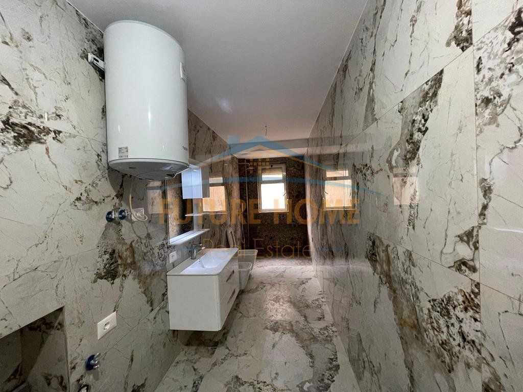 Qira, Apartament 2+1, Pazari i Ri.