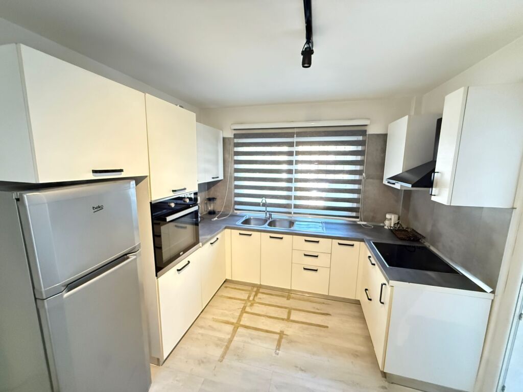 Apartament Me Qera 2+1 Tek Stacioni i Trenit (ID B220309) Tirane