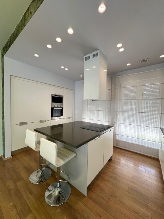 FOR RENT | 4-STORY VILLA AT WHITE HOUSE, TEG