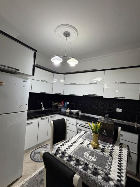 RENT APARTMENT 1+1 yzberisht near nela 6
