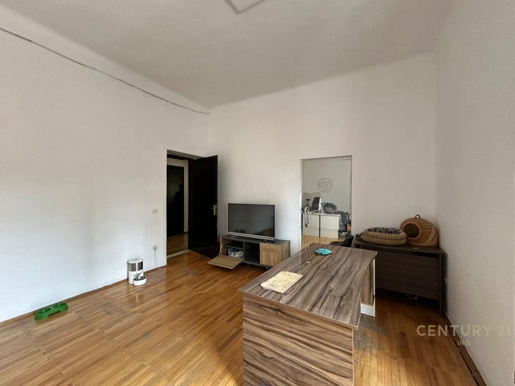 UFFICIO IN AFFITTO A BLLOK 2.100 € /Mese