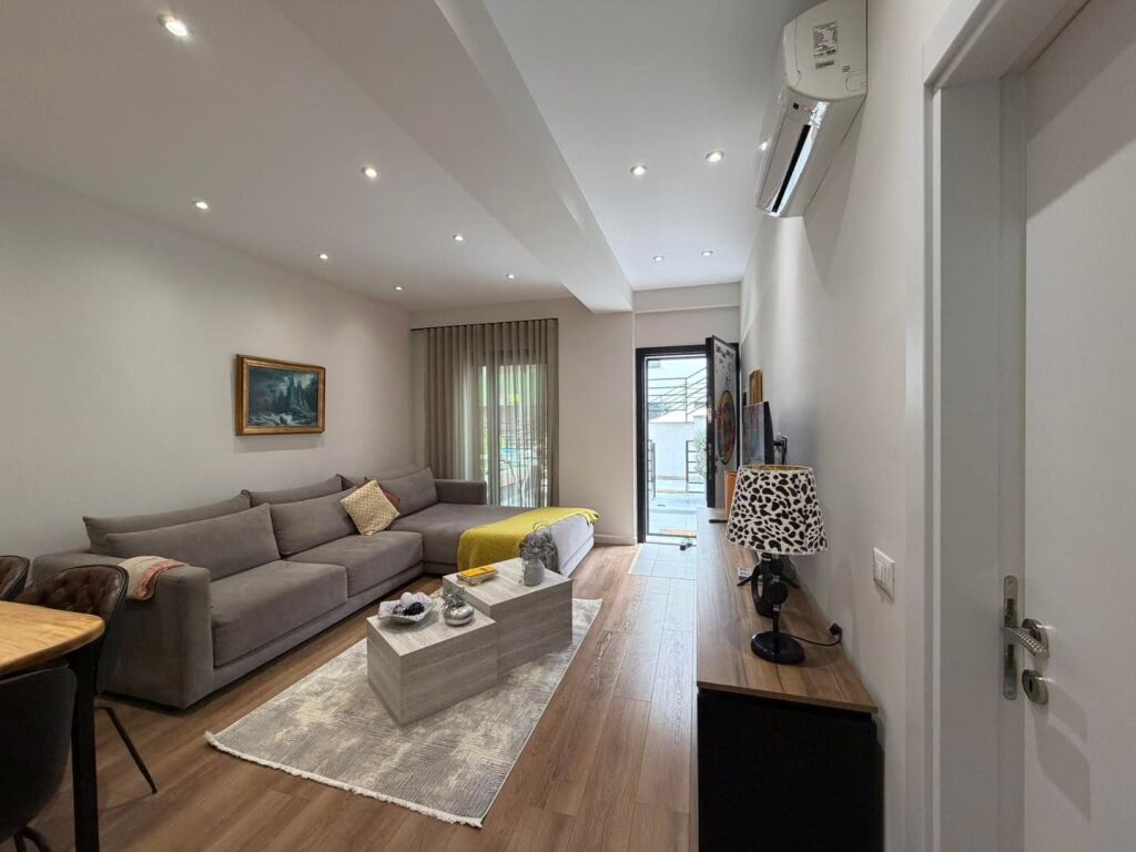 Elegant apartment 1+1+PRIVATE VERANDA 18 m2 Residence Kodra e Diellit