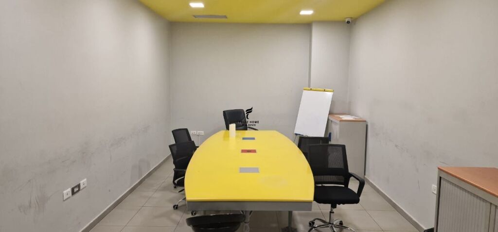 OFFICE FOR RENT 220 M2 KAVAJES STREET 4,400 EURO FH-75759