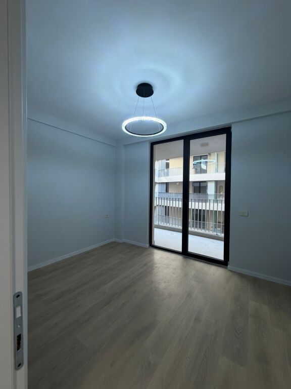 Affitto | Ambjent Biznesi | Rruga Mine Peza, Golden Tower Residence| 800 €/mese.