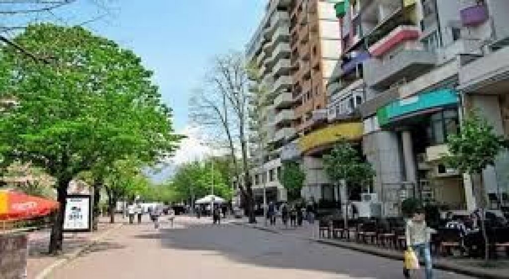 Spazio per Uffici in Affitto – 300 m²