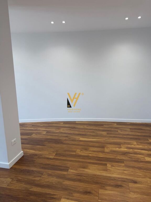UFFICIO 100 M2 IN AFFITTO PRESSO IL COMUNE DI PARIGI 1.500 EURO