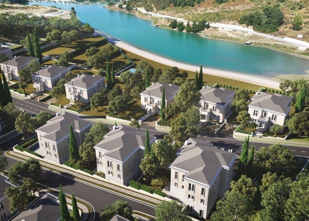 Vile 3-Kateshe per shitje tek Rolling Hills Liqeni ne Farke.
