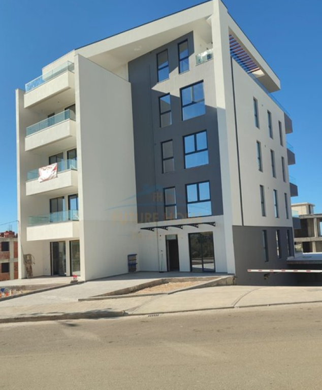 Shitet, Penthouse, Sarande . PRM55598