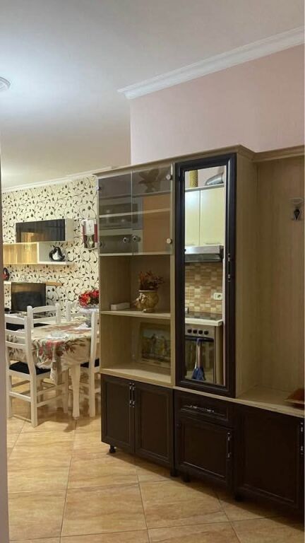 JEPET 2+1 ME QERA NE ASTIR - TIRANE
