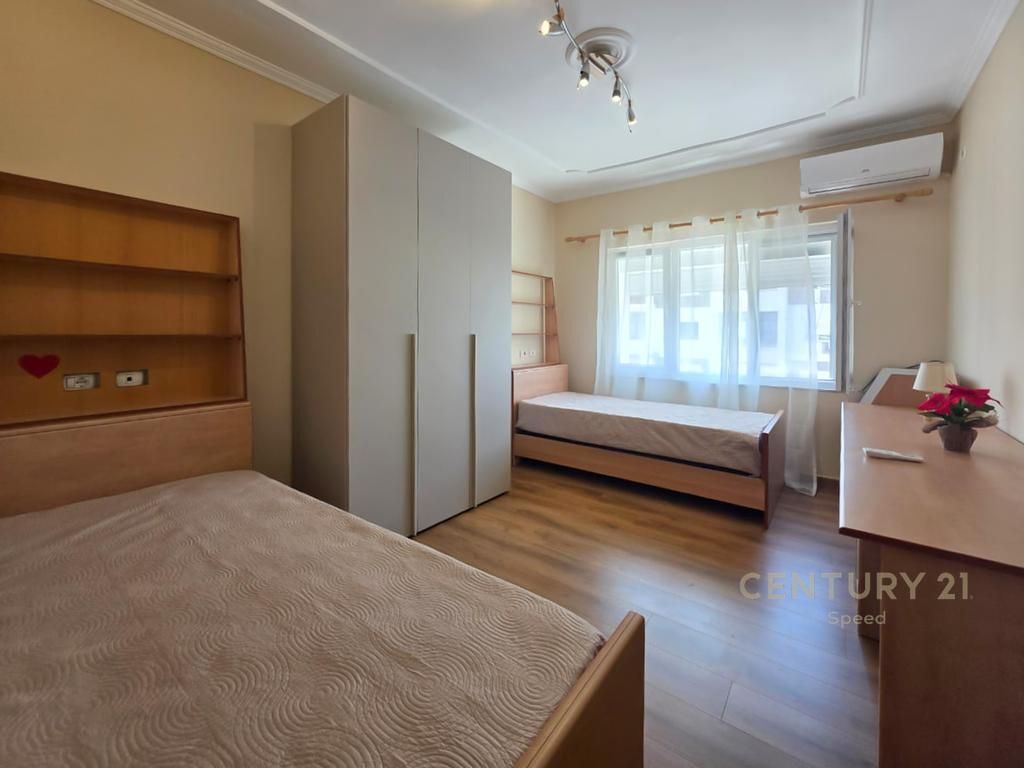 Apartament 2+1 + Parkim per Qira tek 9-katëshet