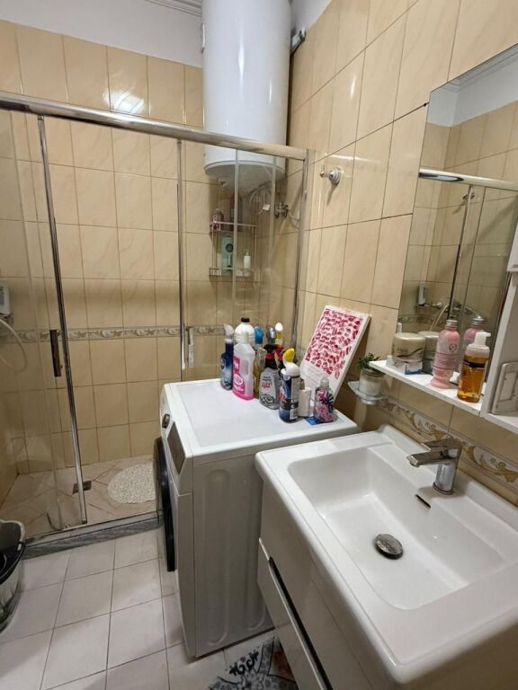 RENT APARTMENT 1+1 yzberisht near nela 6