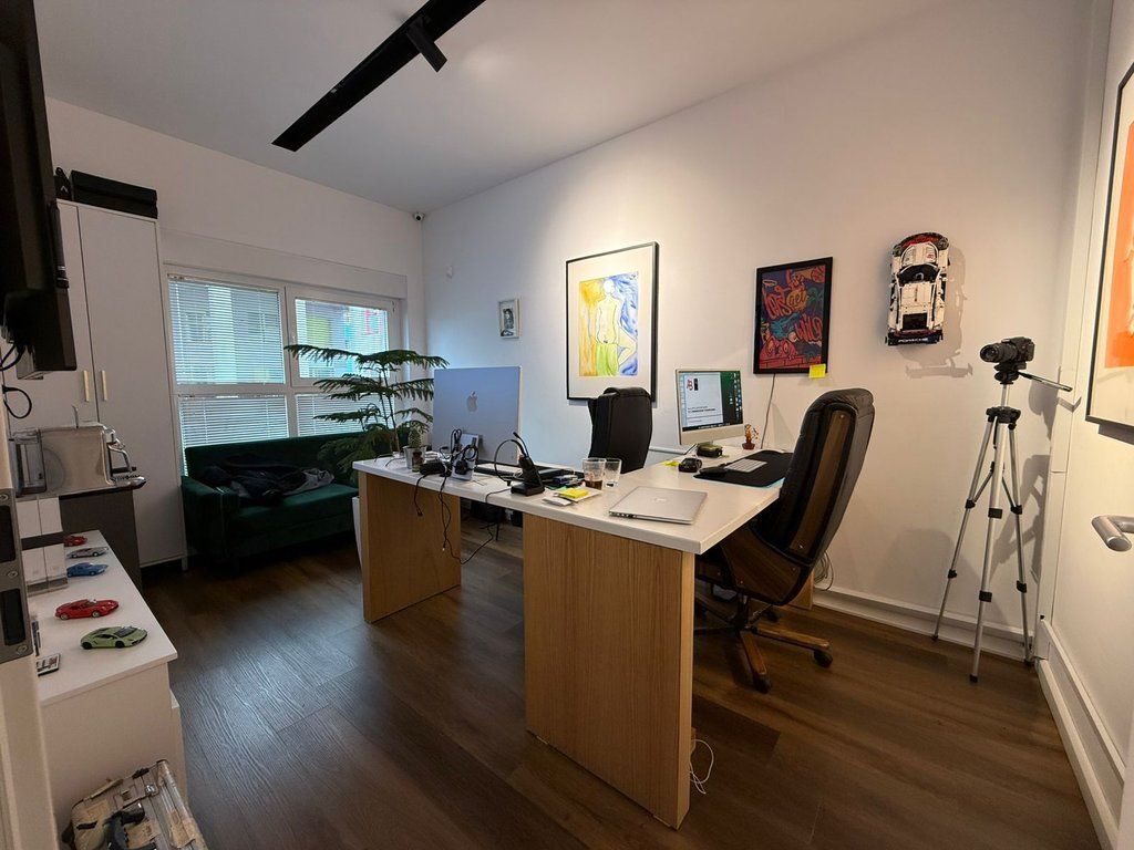 LOCALE COMMERCIALE IN AFFITTO 2 POSTI AUTO, COMPLESSO MANGALEM 21, ALI DEMI 3.000 € /Mese