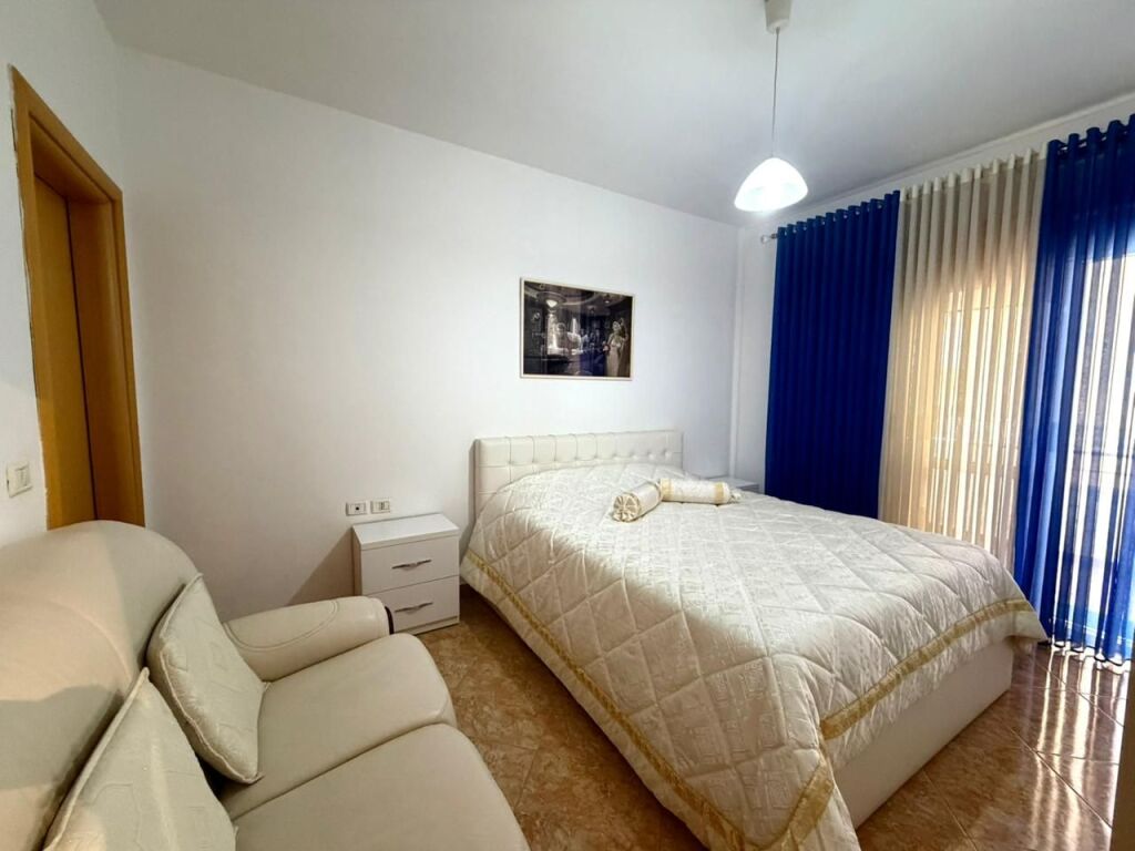 Shitet: Apartament 2+1, pranë Shkollës së Muzikës, Vlorë