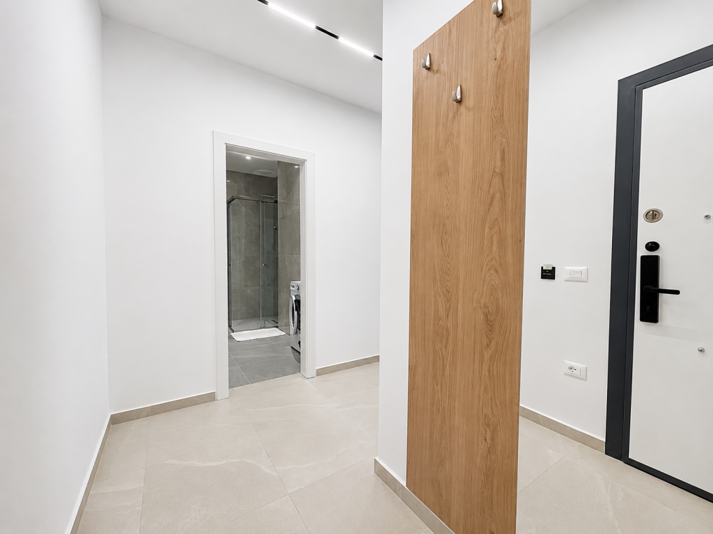 Shitet Apartament 1+1 i Mobiluar me Pamje Deti - Qerret, Kavajë