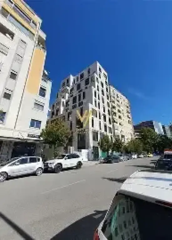 APPARTAMENTO 2+1+2 IN VENDITA VICINO A VIA KOSOVARËVE!!