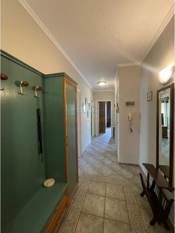 Qera, Apartament 2+1, Myslym Shyri, Tiranë