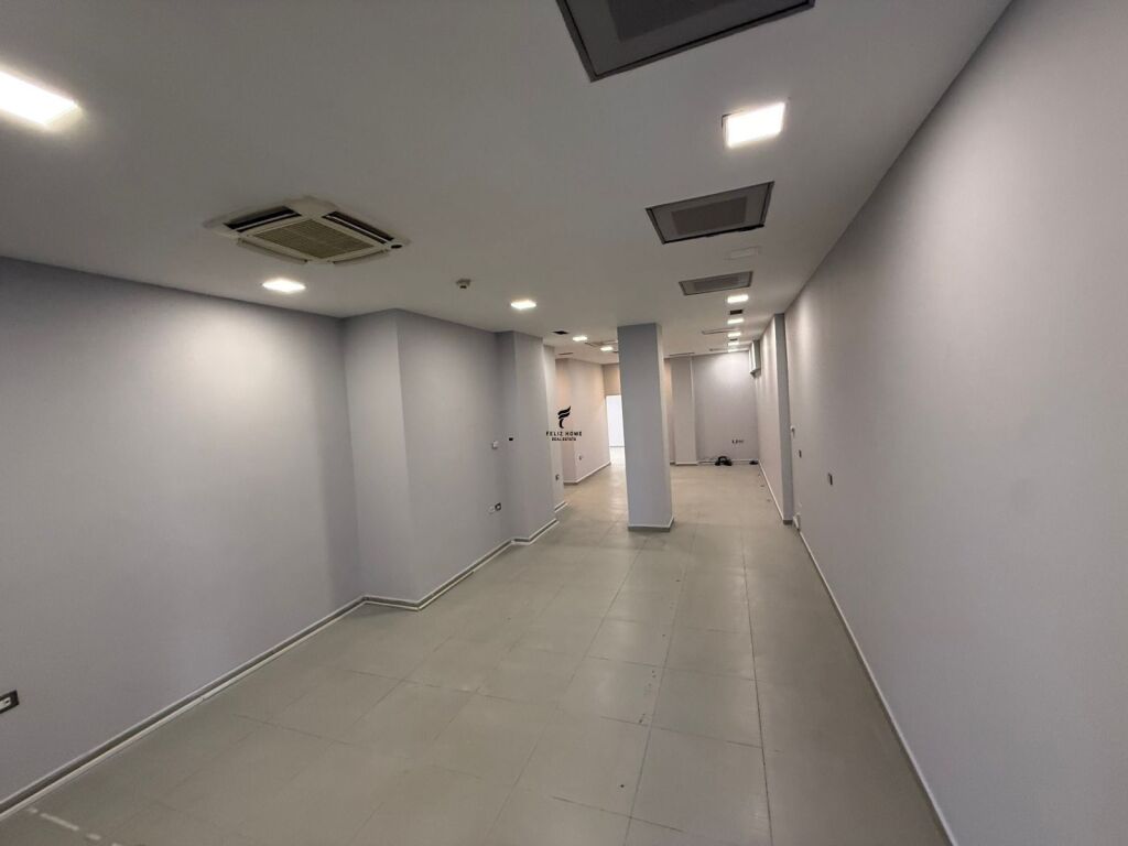 OFFICE FOR RENT 220 M2 KAVAJES STREET 4,400 EURO FH-75759