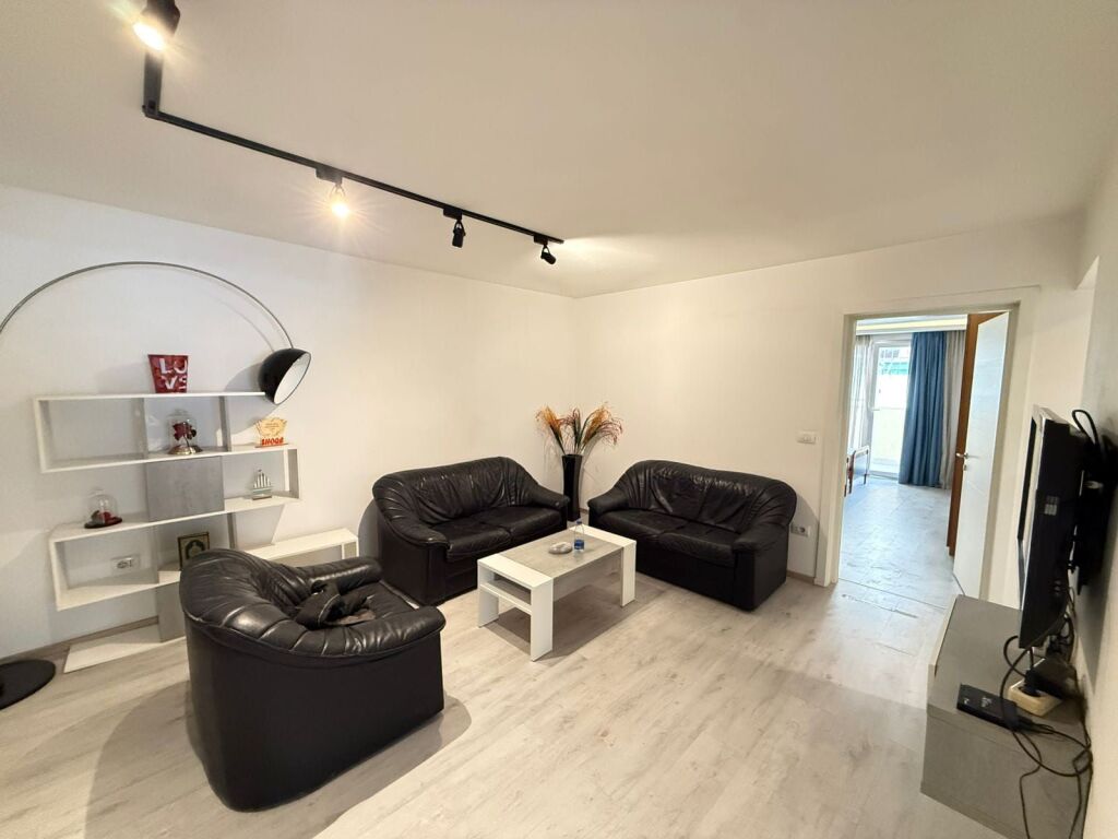 Apartament Me Qera 2+1 Tek Stacioni i Trenit (ID B220309) Tirane