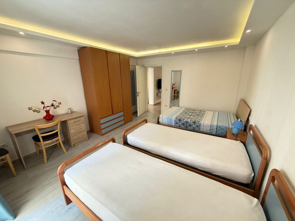 Apartament Me Qera 2+1 Tek Stacioni i Trenit (ID B220309) Tirane