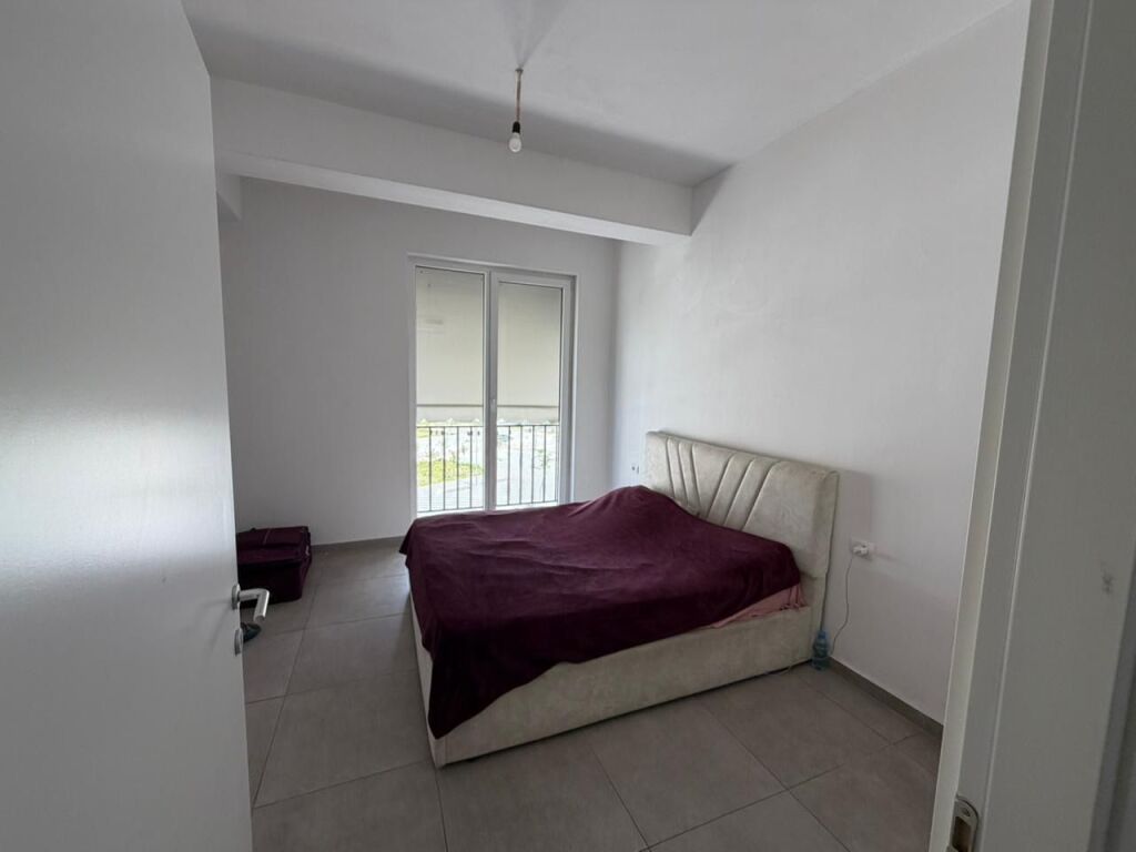 🏡 Jepet me qira apartament 3+1+2 📍 Tek 5 Maji, pallatet e tërmetit