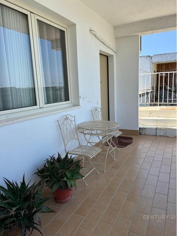 Apartament 2+1 me qera tek Rr 5 Maji 550 € /Muaj