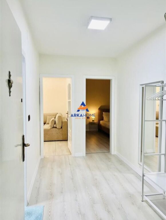 SHITET APARTAMENT 1+1 "RRUGA GJIK KUQALI, PRANË STADIUMIT DINAMO" 208.000 EURO