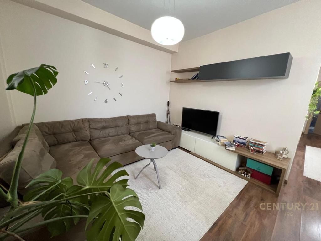 Apartament 2+1 me qera tek Rr 5 Maji 550 € /Muaj
