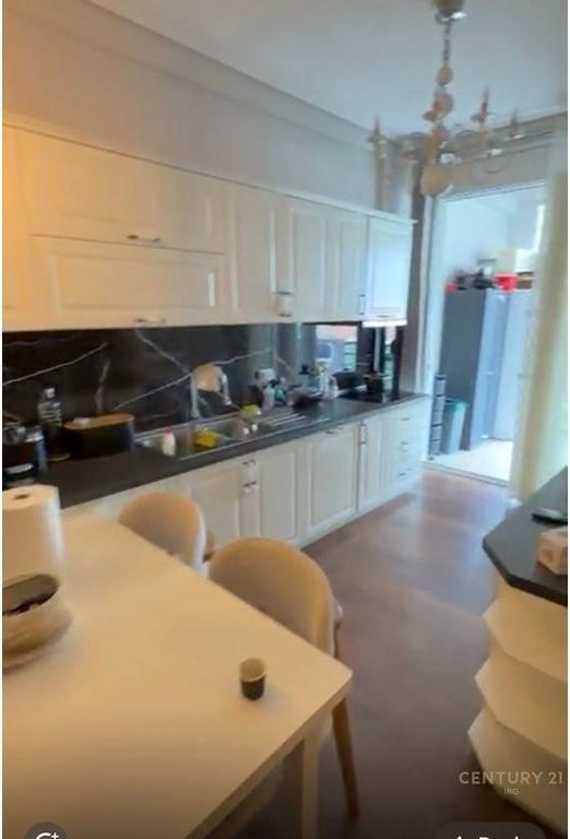 APARTAMENT 2+1 PER SHITJE TEK KODRA E DIELLIT ! 210,000 €