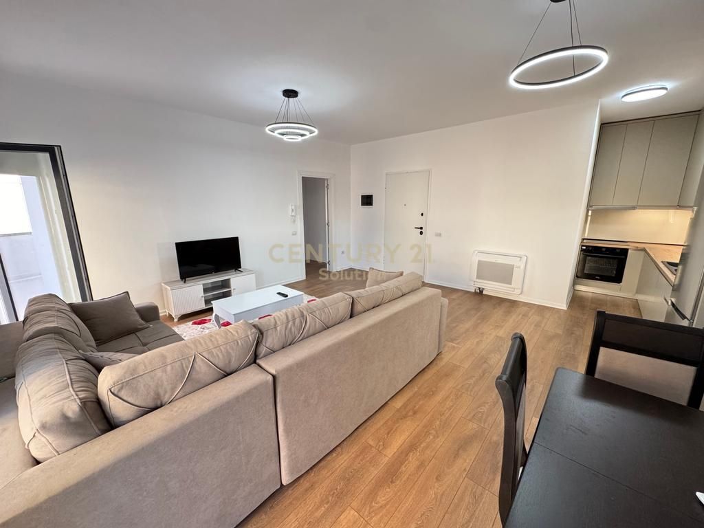 AFFITTASI APPARTAMENTO 2+1+2+VERANDA A XHAMLLIK! 750 € /Mese