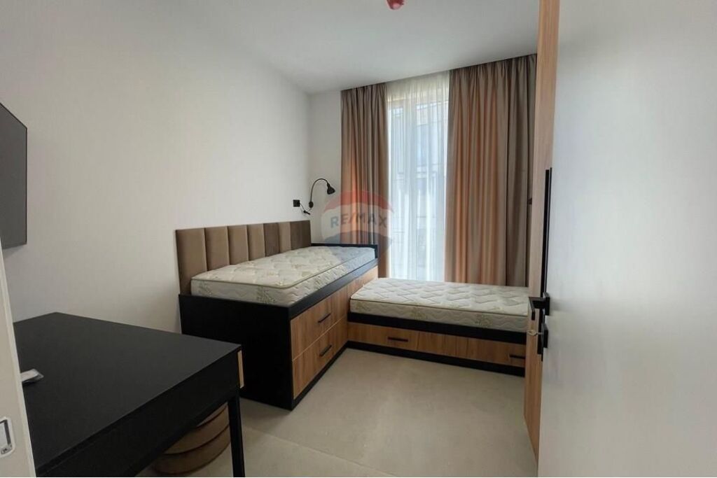 Apartament 2+1+2+Parkim me qera  Liqeni Thate