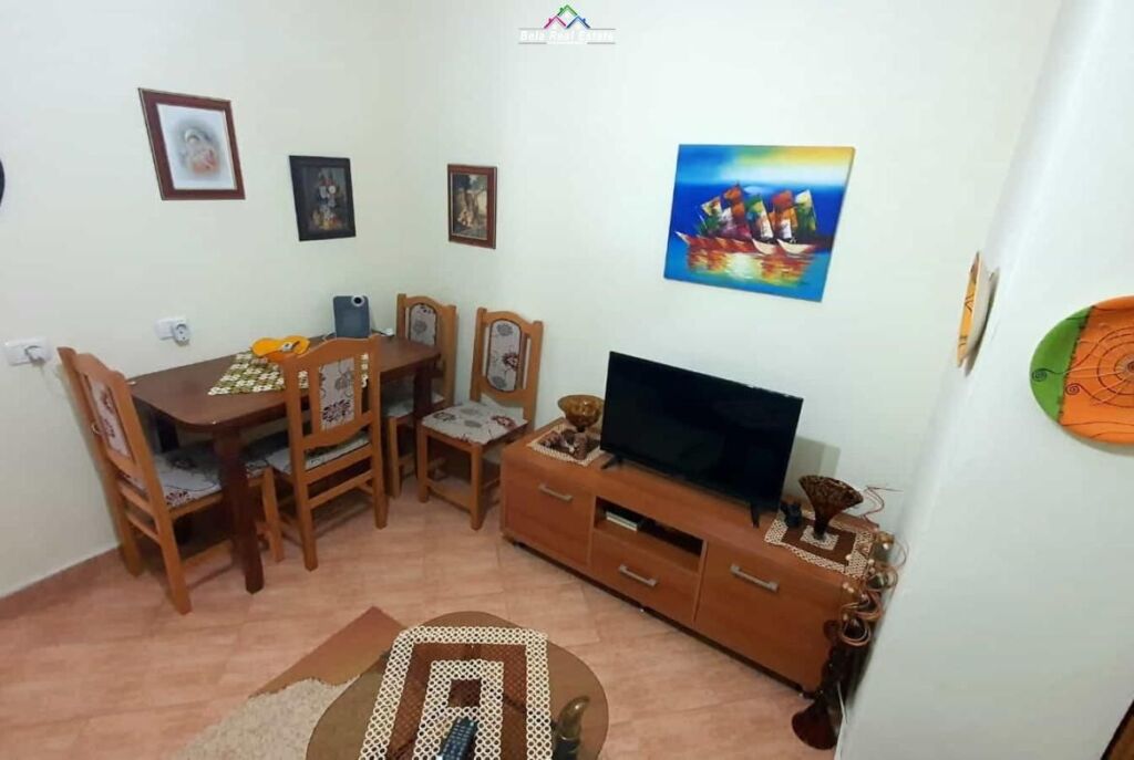 Apartament Me Qera 1+1 Tek 5 Maji ( ID B2101725) Tirane