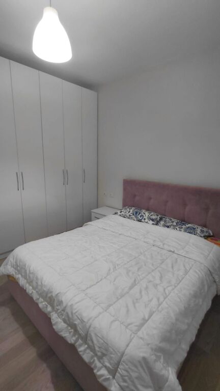 Jepet me qera apartament 2+1i mobiluar tel Kodra e Diellit