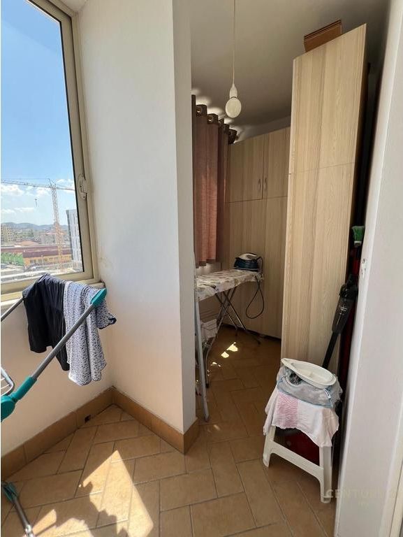 Apartament 2+1 me qera tek Rr 5 Maji