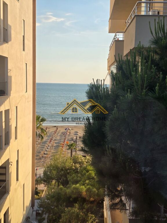 VENDESI 2 APPARTAMENTI 1+1, 20 m dal mare, SHKEMBI KAVAJE CON VISTA MARE